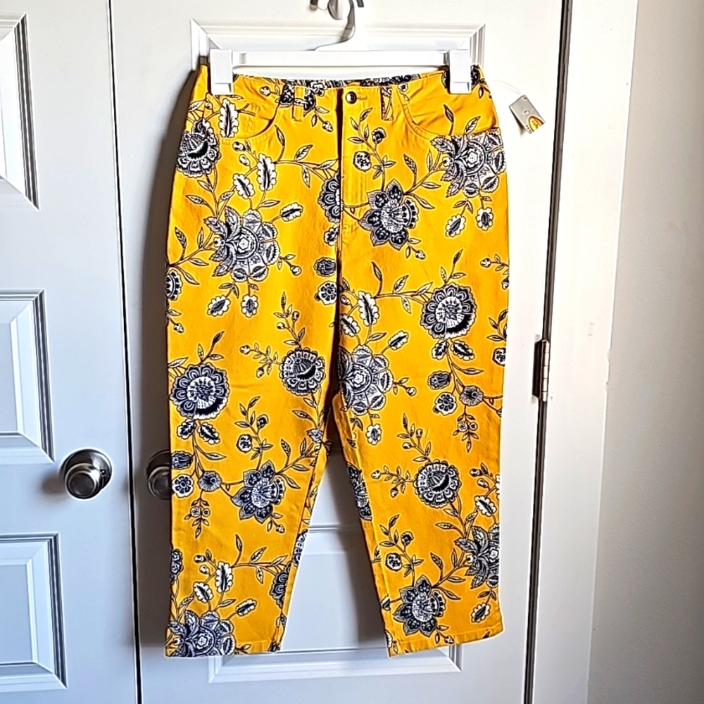 Talbots Yellow Floral Capris with Navy Print